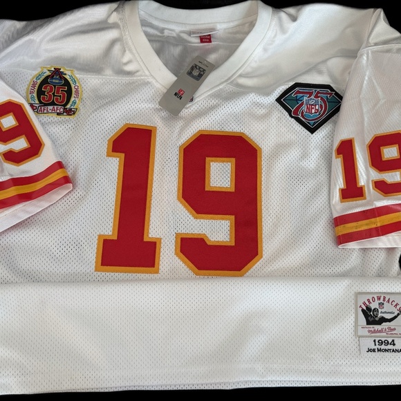 Kansas City Chiefs Jersey Mitchell & Ness NFL Joe Montana #19 Throwback Jersey - Picture 1 of 8